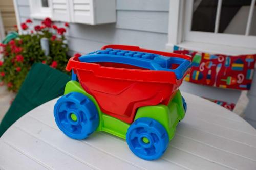 201 Amethyst Avenue 201 Amethyst Avenue