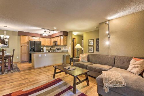 Cozy Condo on Vasquez Creek w/ Free Shuttle Access - Hideaway Park, CO