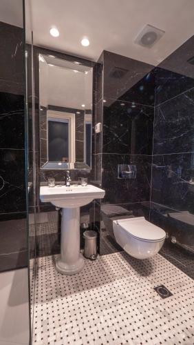 Vivid Blue Serenity Resort