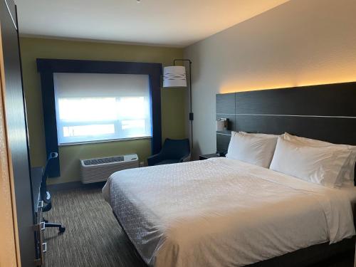 Holiday Inn Express & Suites - Santa Fe, an IHG Hotel