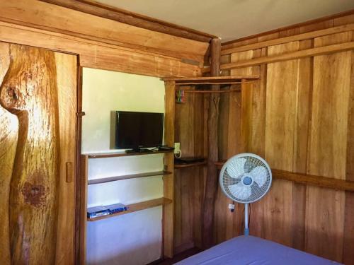 Freshwater Creek Cabin