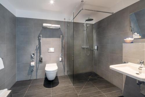 room detail thumbnail 2