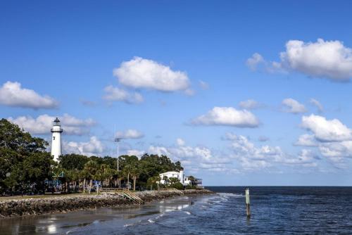 400 Ocean Suites by Lighthouse Vacations - image 7