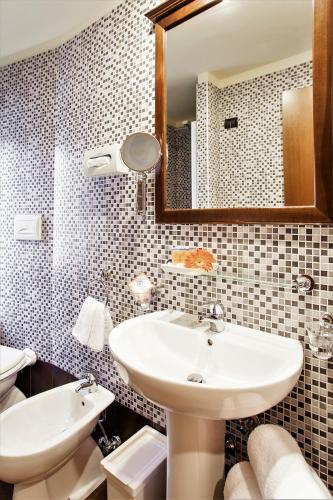 Hotel Tuscolana - main image
