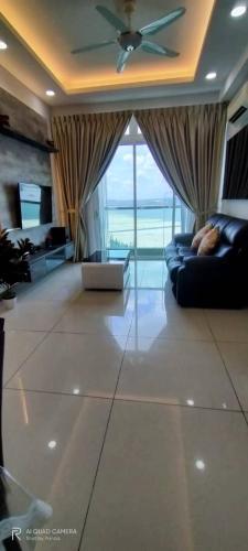 Danga bay amberside sea view 3bedroom