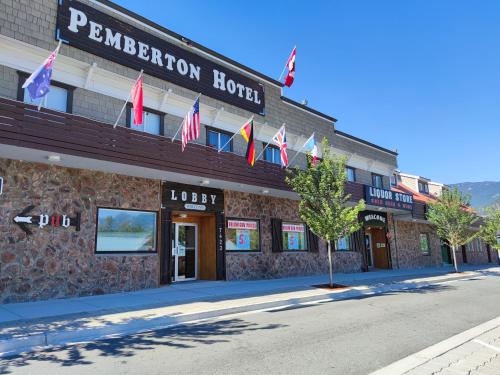 Pemberton Hotel (Motel) in Pemberton, Canada