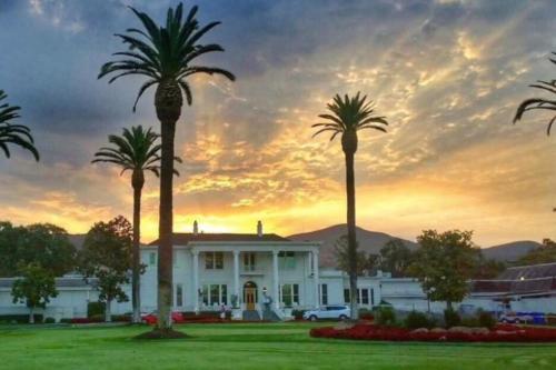Gorgeous Stay: 40% OFF, Self Check-in, Netflix