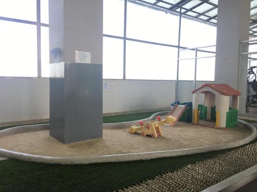 Playground, Comfort Studio Easton Park Jatinangor By Travelio in Cibiru