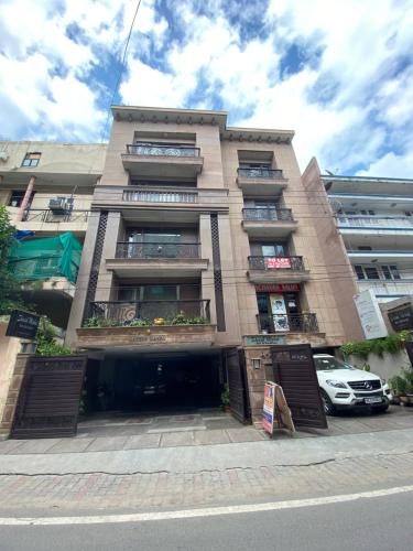 Sheesh Mahal Bed & Breakfast - Greater Kailash I