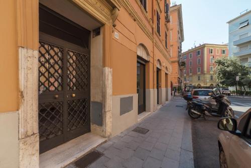 San Lorenzo Modern Flat - image 4