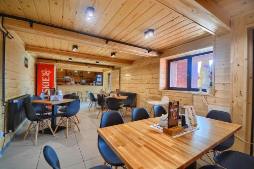 Pensjonat & Restauracja Lustrzany Zakątek (Pensjonat & Restauracja Lustrzany Zakatek) in Szczyrk
