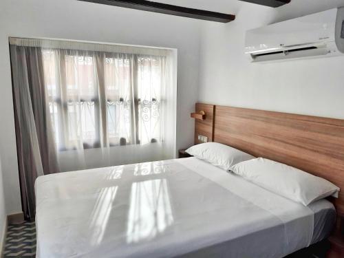 Hotel 19-30 Valencia - image 11