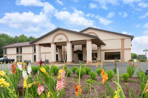 . Days Inn by Wyndham Blairsville
