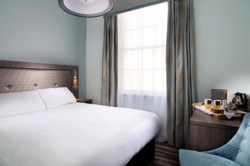 London Chigwell Prince Regent Hotel BW Signature Collection - image 9