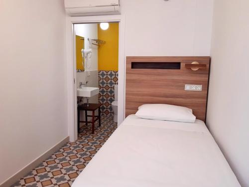 Hotel 19-30 Valencia – Valencia, IN