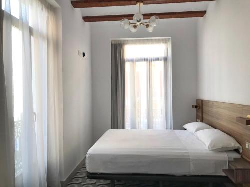 Hotel 19-30 Valencia – Valencia, IN