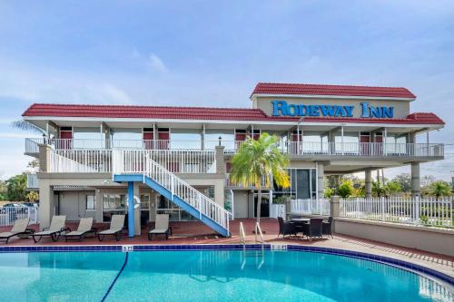 設施, 克利爾沃特拉戈羅德威酒店 (Rodeway Inn Clearwater-Largo) in 佛羅里達州拉戈 (FL)