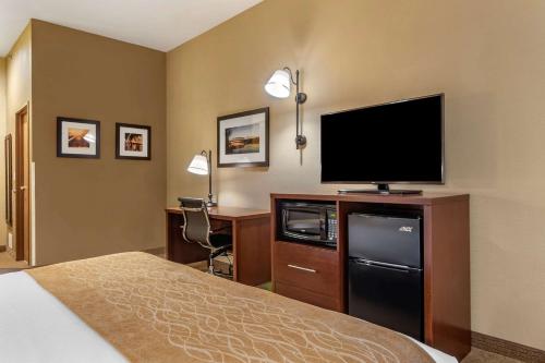 Comfort Inn Warrensburg Station