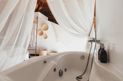 Joy Beach House in Marinha Grande