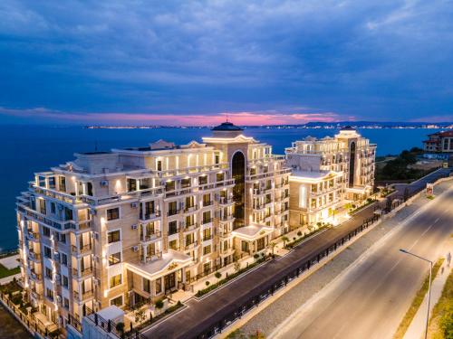 ทัศนียภาพภายนอกโรงแรม, Onyx Beach Residence - Free Beach Access & Parking in สเวติ วลาส