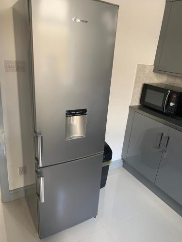 Dane Guest House Free Parking Fast WiFi Modern Living in เบิร์นเลย์