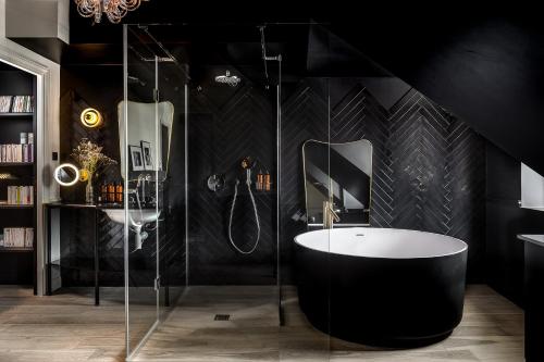 Chouchou Hotel - image 10