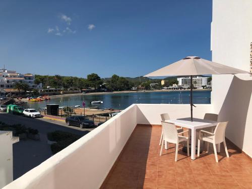Apartamentos Playa Sol - image 11