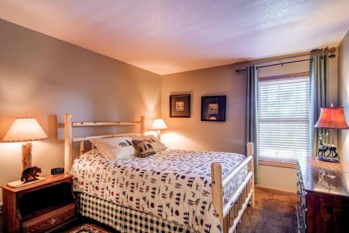 CC102 Buffalo Village condo - image 2