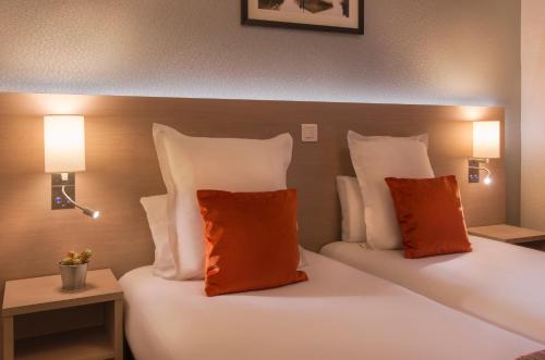 Classics Hotel Bastille - image 2