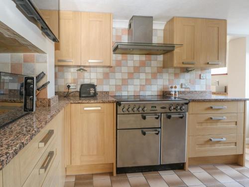 1 Paythorne Farm Cottages - image 13