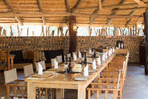 Honeyguide Ranger Camp - 레스토랑