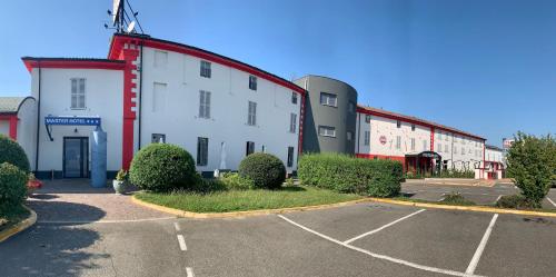 Master Hotel 5