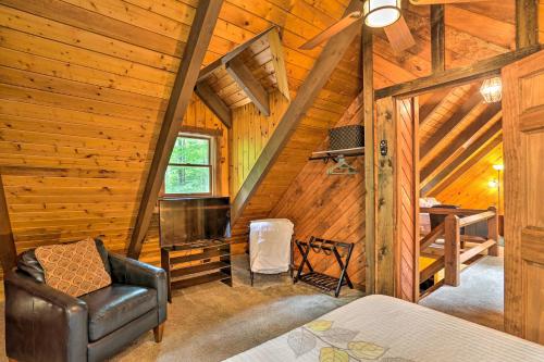 Pocono Log Cabin Fireplace, Fire Pits and Amenities