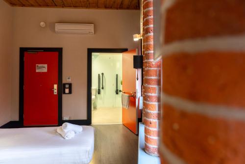 easyHotel Manchester - image 2