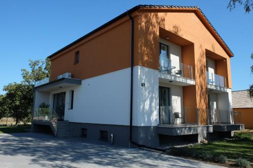 المنظر الخارجي, Penzión pod brezami** (Penzion pod brezami**) in Nitra