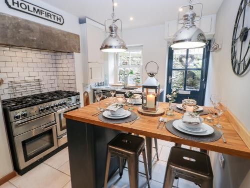 1 Oakleys - main image