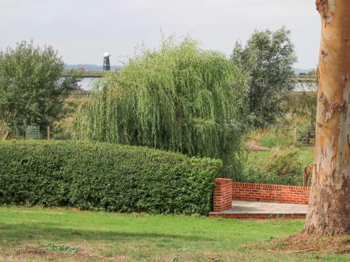 Waveney View Cottage - image 10