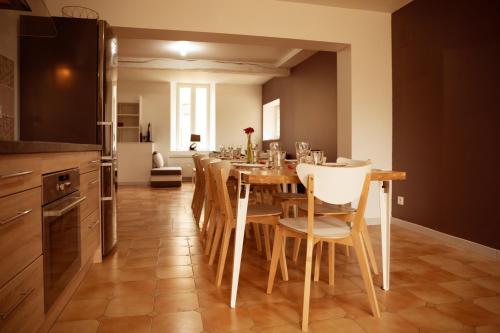 Ancien presbytère gîte à louer La Besace