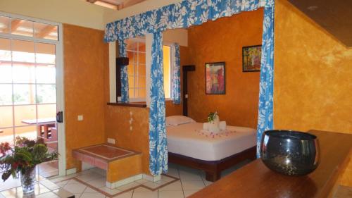 Sunset Hill Lodge in เกาะโบราโบร่า