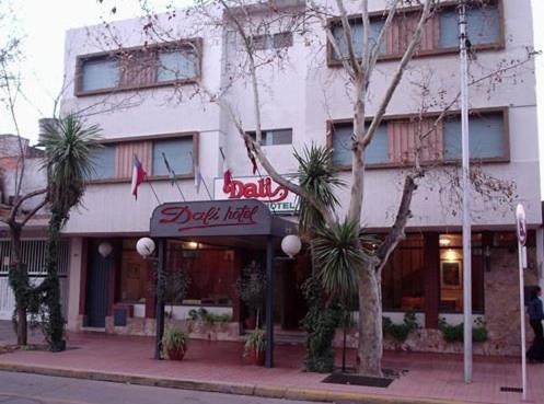 Hotel Dali Hotel Dali is perfectly located for both business and leisure guests in San Rafael. The hotel offers a high standard of service and amenities to suit the individual needs of all travelers. 24-hour fro