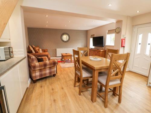Mayfield Cottage - image 11