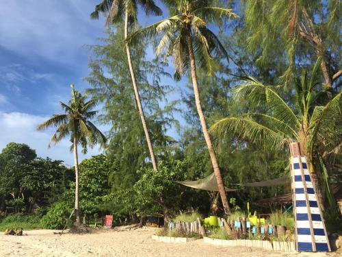 Secret Beach Bungalows