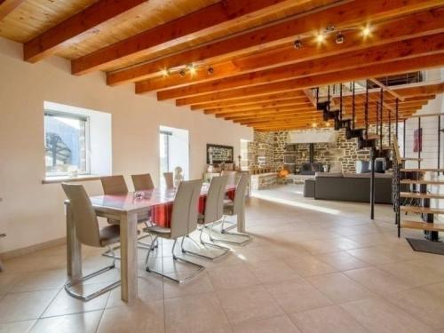 Gîte Langoëlan, 6 pièces, 13 personnes - FR-1-378-961 gîte à louer Gouarec