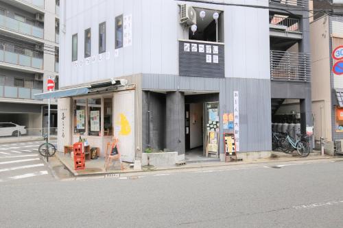 하카타의 아파트먼트 (15m², 침실 1개, 프라이빗 욕실 1개) - 출입구