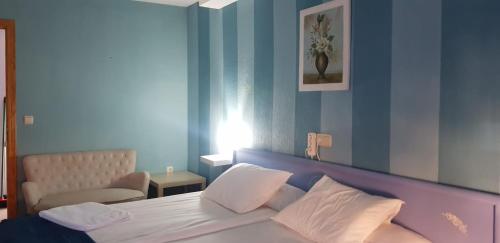 HOTEL LOS ARENALES DE JERTE - image 9