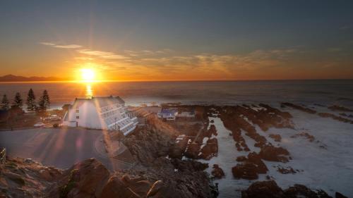 Nas proximidades, The Point Hotel & Spa in Baía Mossel