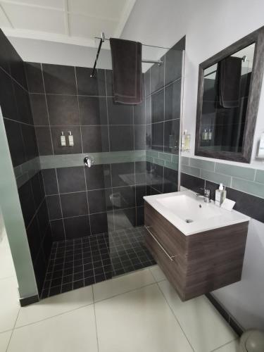 Dawson Manor Guest House - image 2
