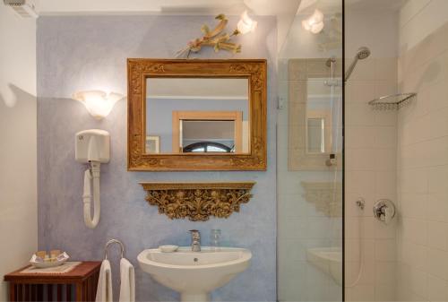 Large Double or Twin Room