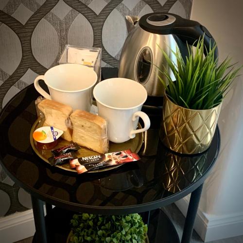 Food and beverages, 4 Vatican Rooms near Embassy of the Philippines