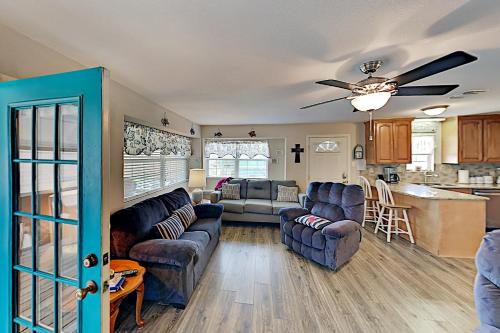 El Nanos Beach House - Remodeled Coastal Gem home - main image